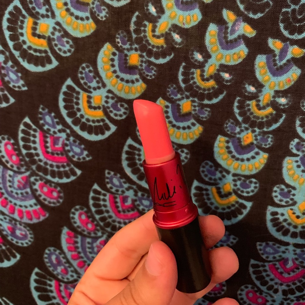 Nicki Minaj MAC lipstick